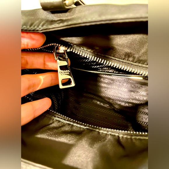 👜 PRADA cross body/tote bag_black_Authentic 👜 - Picture 5 of 16